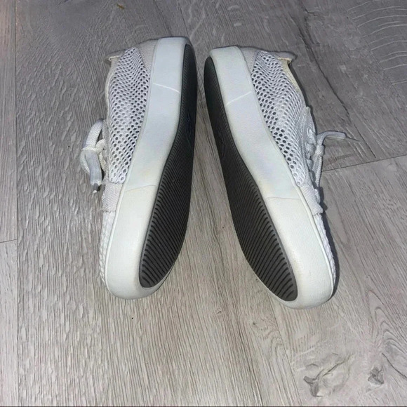 NWOT tags- natulizer sneakers - Picture 3 of 5